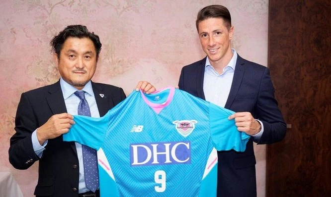 Former Liverpool and Chelsea striker Fernando Torres signs for Japan’s Sagan Tosu