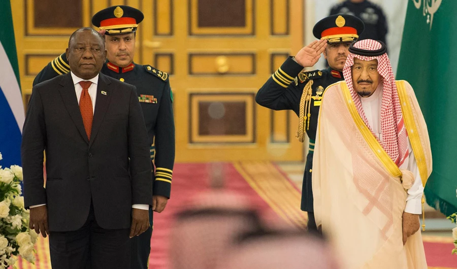 King Salman receives South African President Cyril Ramaphosa at Al-Salam Palace in Jeddah on Thursday. (SPA)
