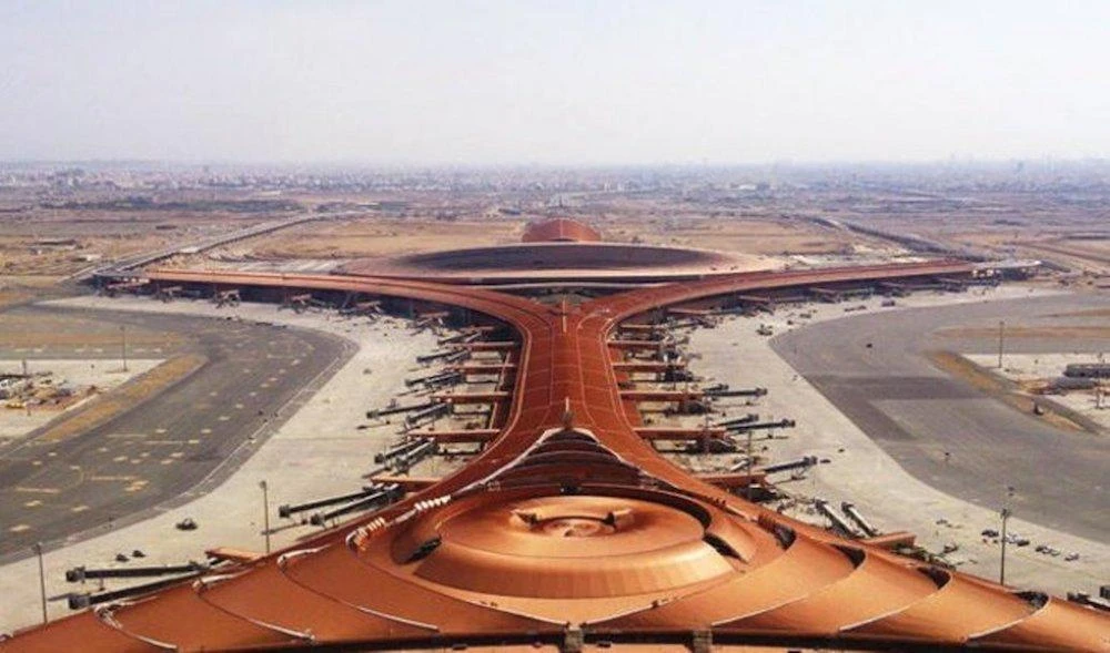 Jeddah’s location, large local population and proximity to Makkah give it significant opportunities. (Reuters)