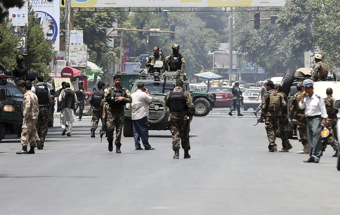 Security personnel patrol around the site of a would-be suicide attack near a park in Kabul, Afghanistan, Monday, July 16, 2018. (File Photo: Massoud Hossaini/AP)