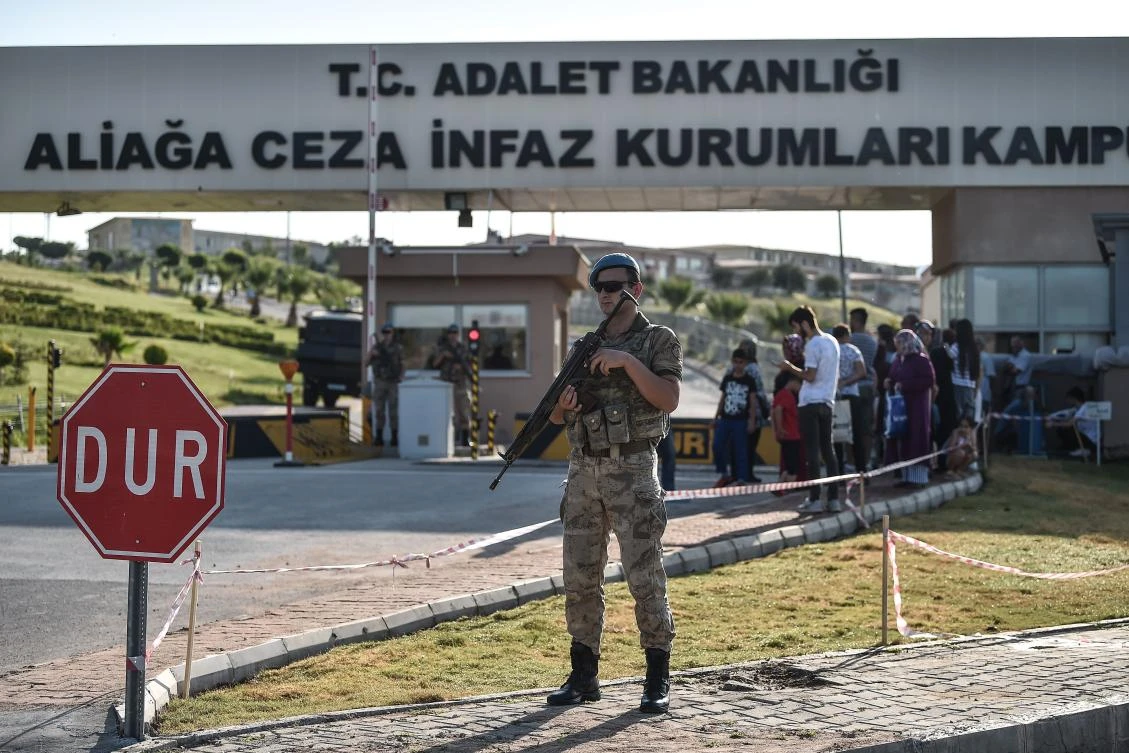 Turkish court orders US pastor Brunson to stay in prison