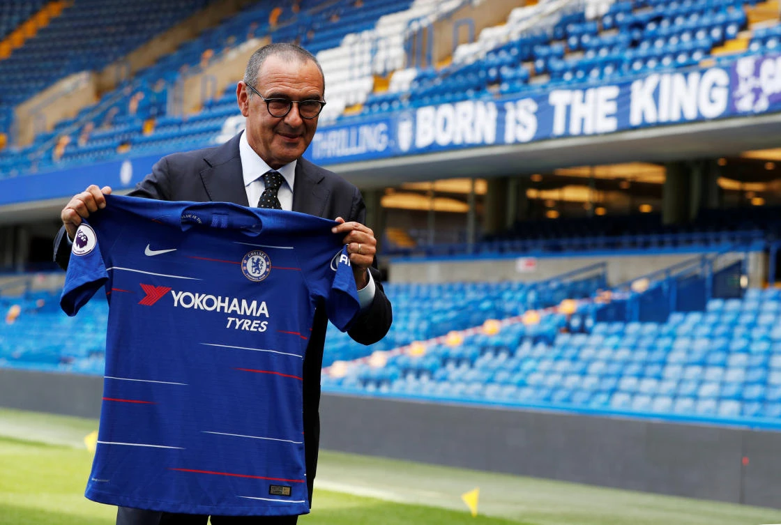 Maurizio Sarri says Eden Hazard is one of the top two or three players in Europe and he wants to meet the Belgium forward face-to-face to discuss his future. (Action Images via Reuters/John Sibley)