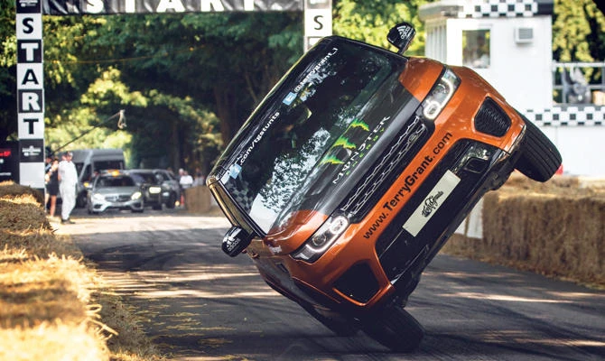 Stunt driver Terry Grant flipped the Range Rover Sport SVR up on to two wheels with the use of a ramp, before hitting speeds of up 60mph on Goodwood’s famous hillclimb.