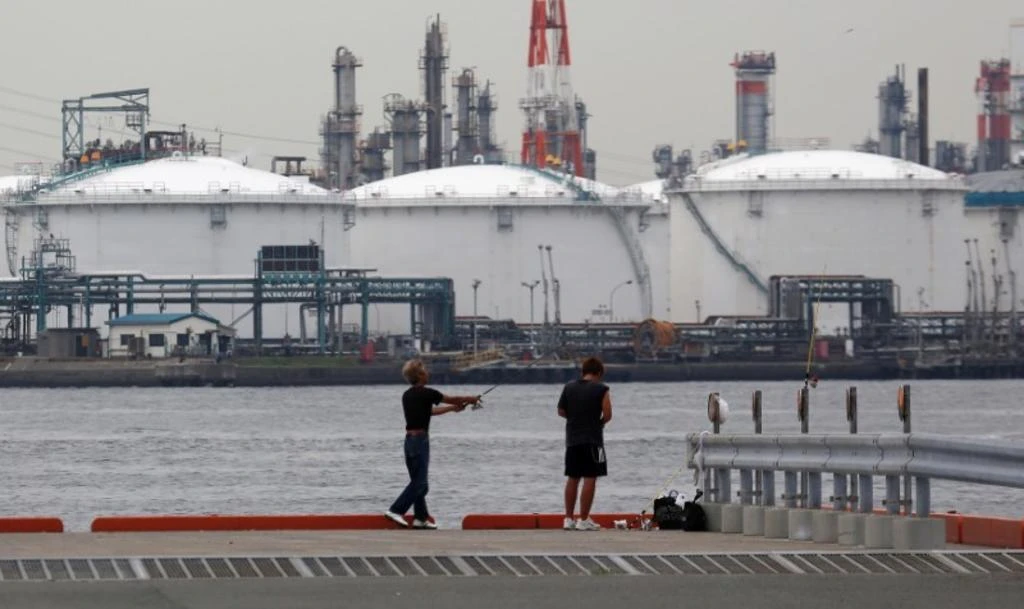 The US is encouraging its allies, Japan included, to wind down shipments of Iranian crude. Above, an oil refinery in Kawasaki. (Reuters)