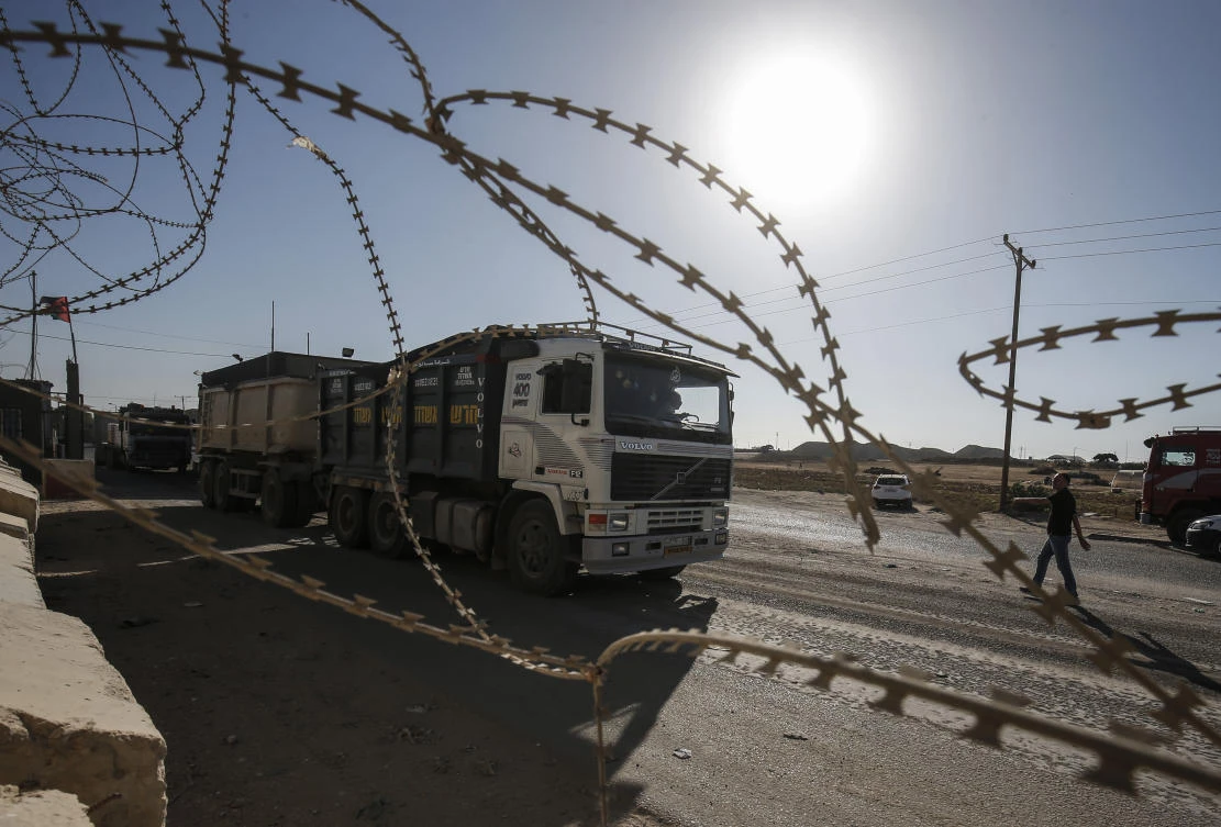 Israel to reopen Gaza goods crossing if calm holds
