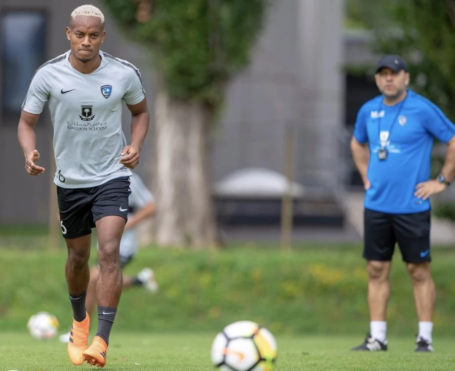 Andre Carrillo trained with his new teammates on Saturday. (@Alhilal_EN)