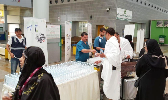 2,631 individuals, including doctors, specialists and technicians will be on shift in Makkah and Madinah to serve Hajj pilgrims. (SPA)