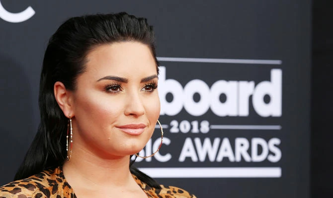 Pop star Demi Lovato reportedly hospitalized in Los Angeles