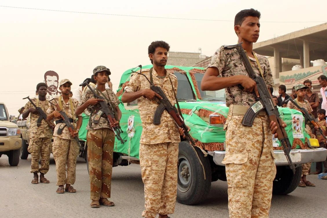 Houthi militants march during the funeral of a Military leader killed in the province of Hodeida, northern district of Abs, Hajjah governorate, on July 18, 2018. (File Photo: AFP/Essa Ahmed)