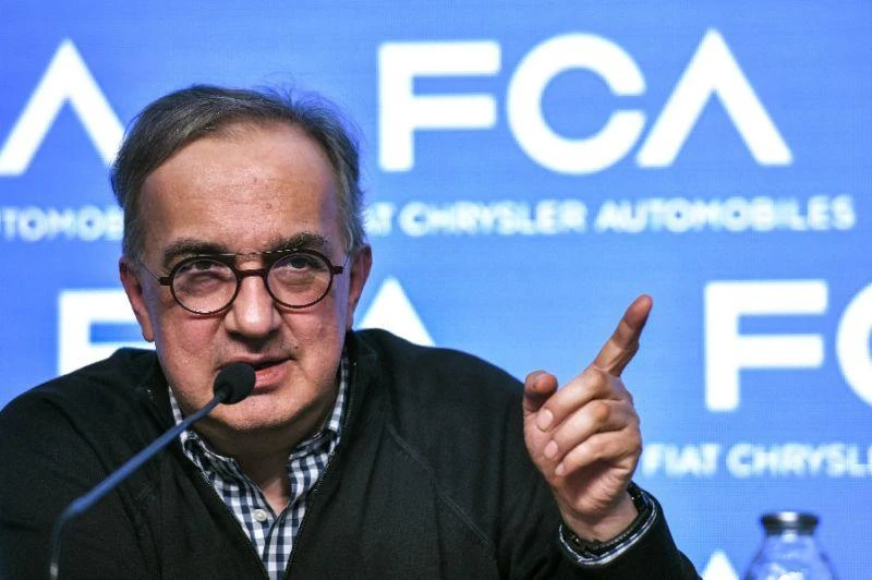 Fiat Chrysler’s Sergio Marchionne dies, shares dive on profit slide