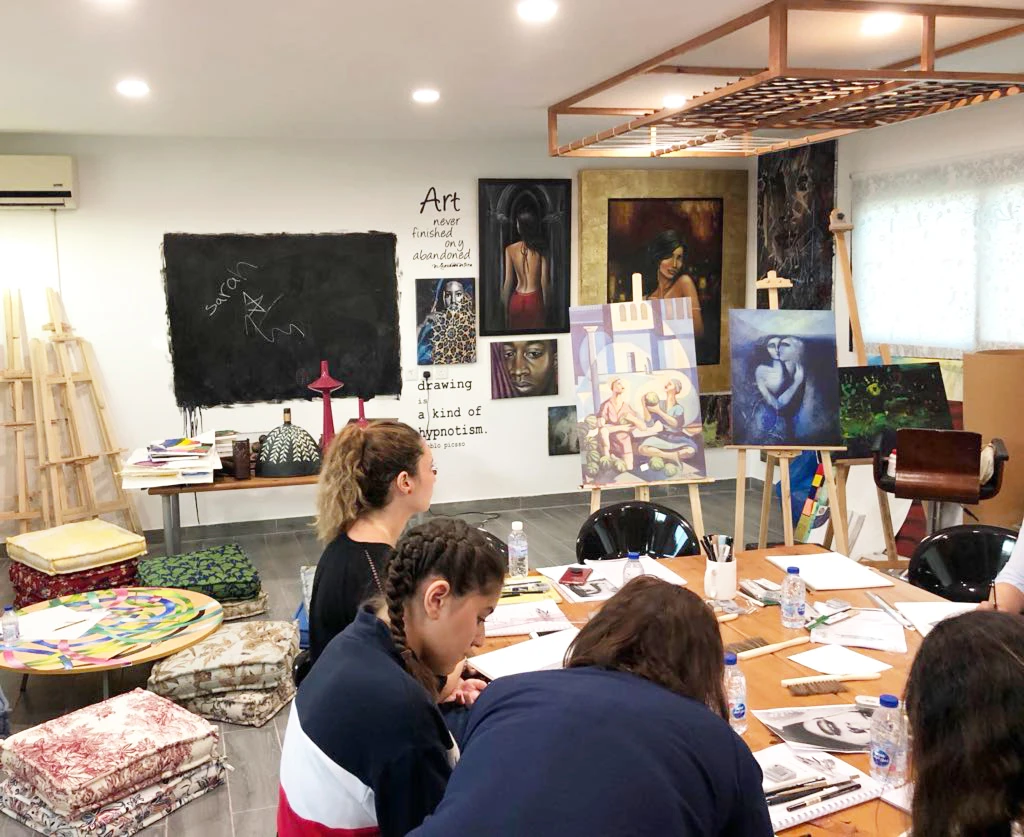 Students take to colors, paints and brushes to learn fine arts at the SK Art Studio in Jeddah. (Photo/Supplied)