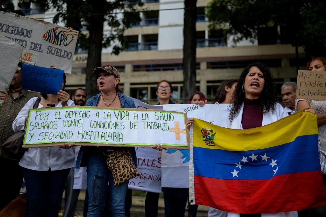 The closures have left coverage increasingly in the hands of state-controlled radio and television outlets and pro-government, who are ignoring protests against rising levels of malnutrition and disease. (AFP)