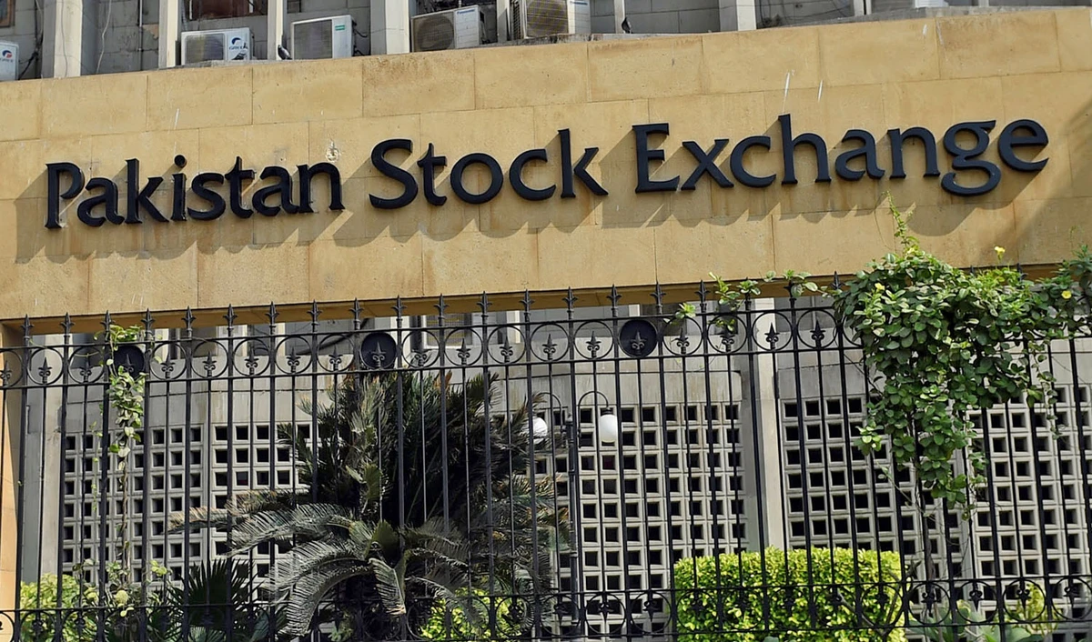 Pakistan stock exchange remains bullish, gains 749 points in post election rally