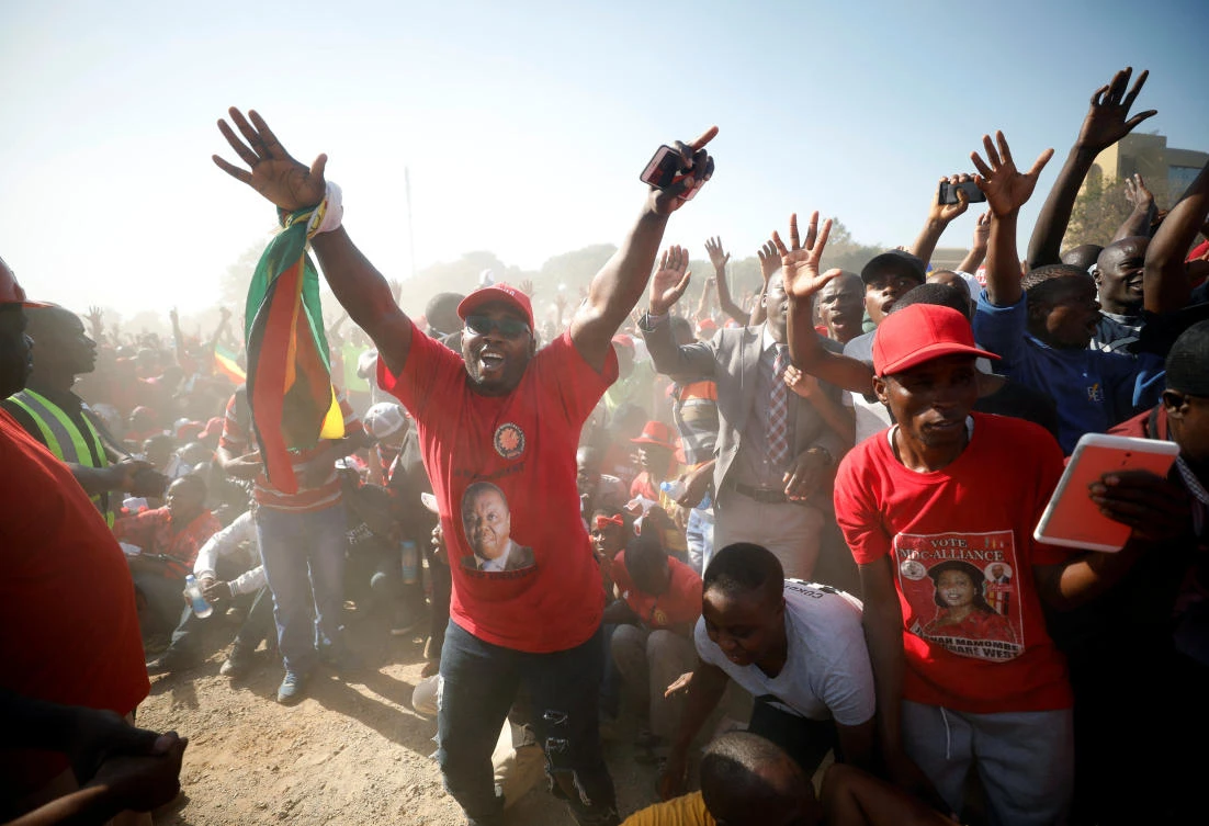 Supporters of Nelson Chamisa’s opposition Movement for Democratic Change (MDC) attend the final election rally in Harare, Zimbabwe, July 28, 2018. (Reuters)