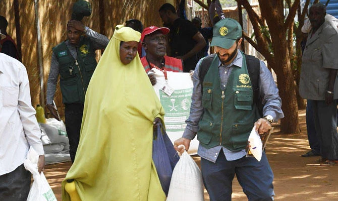 KSRelief has distributed 1,200 tons of food aid among Somali refugees in Kenya. (SPA)