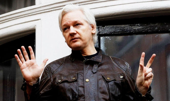 WikiLeaks founder Julian Assange is seen on the balcony of the Ecuadorian Embassy in London, Britain, in this May 19, 2017 file photo. (REUTERS)
