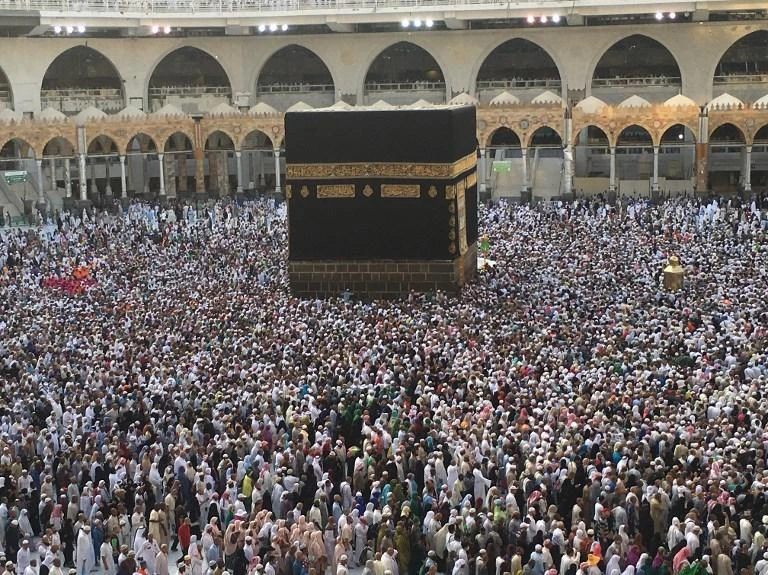 The government plan aims to increase the efficiency of projects overseen by the Makkah Region Development Authority at Saudi Arabia's holy sites during Hajj. (AFP)