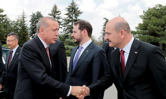 Turkey-US rift widens with sanctions against ministers