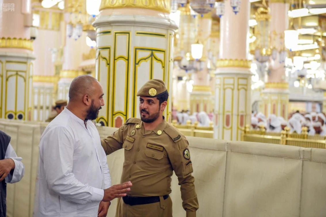 Security forces at the Prophet’s Mosque are providing humanitarian services to the pilgrims and maintaining security in the mosque. (SPA)