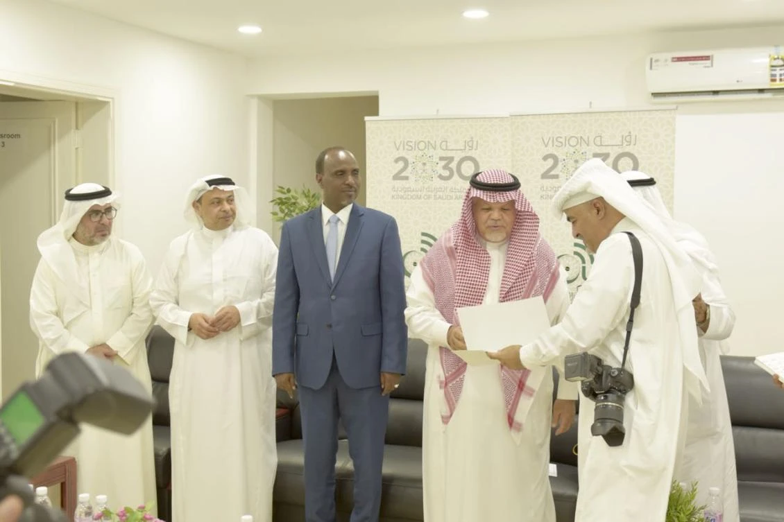 Officials oversee graduation ceremony at OIC news agencies training center in Jeddah