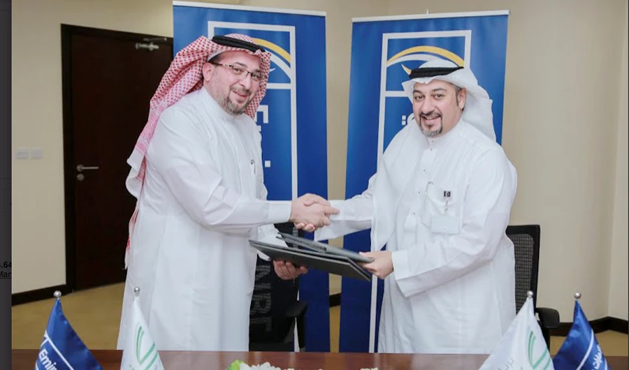 Emirates NBD KSA Chief Executive Officer Loai Hassan Abduljawad and Kafalah Program General Director Homam Abdul Aziz Hashim at the signing ceremony.