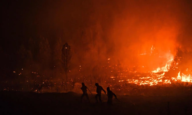 At peak of European heatwave, Portugal battles wildfire, power outage