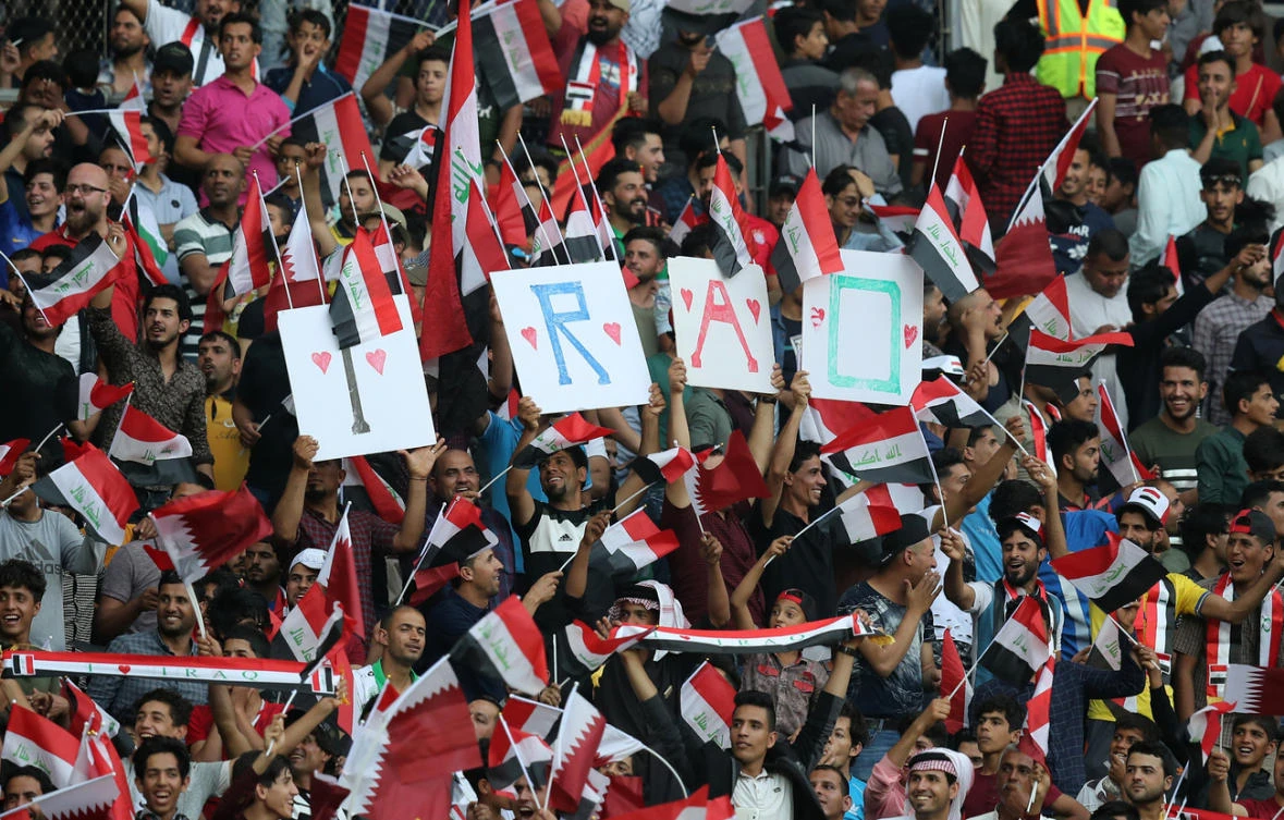 Players have been banned from traveling, executives have been sacked and the Olympic team has just withdrawn from the Asian Games : Iraqi football pays the price of fraud, which became a norm to “win at all costs.” (File photo: AFP)