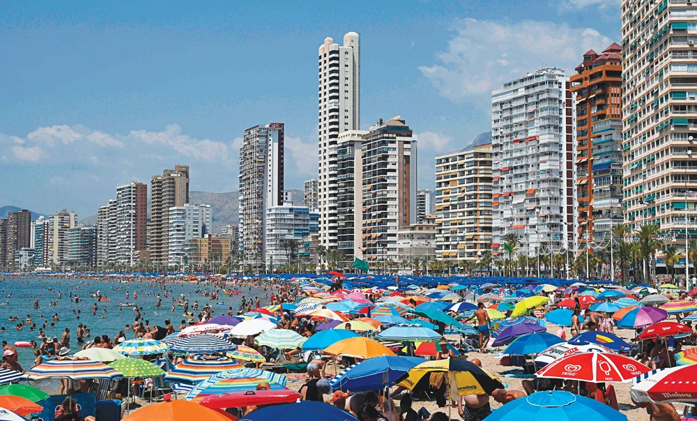 As Europe swelters in record-breaking heat, Arabs offer some expert advice on keeping your cool