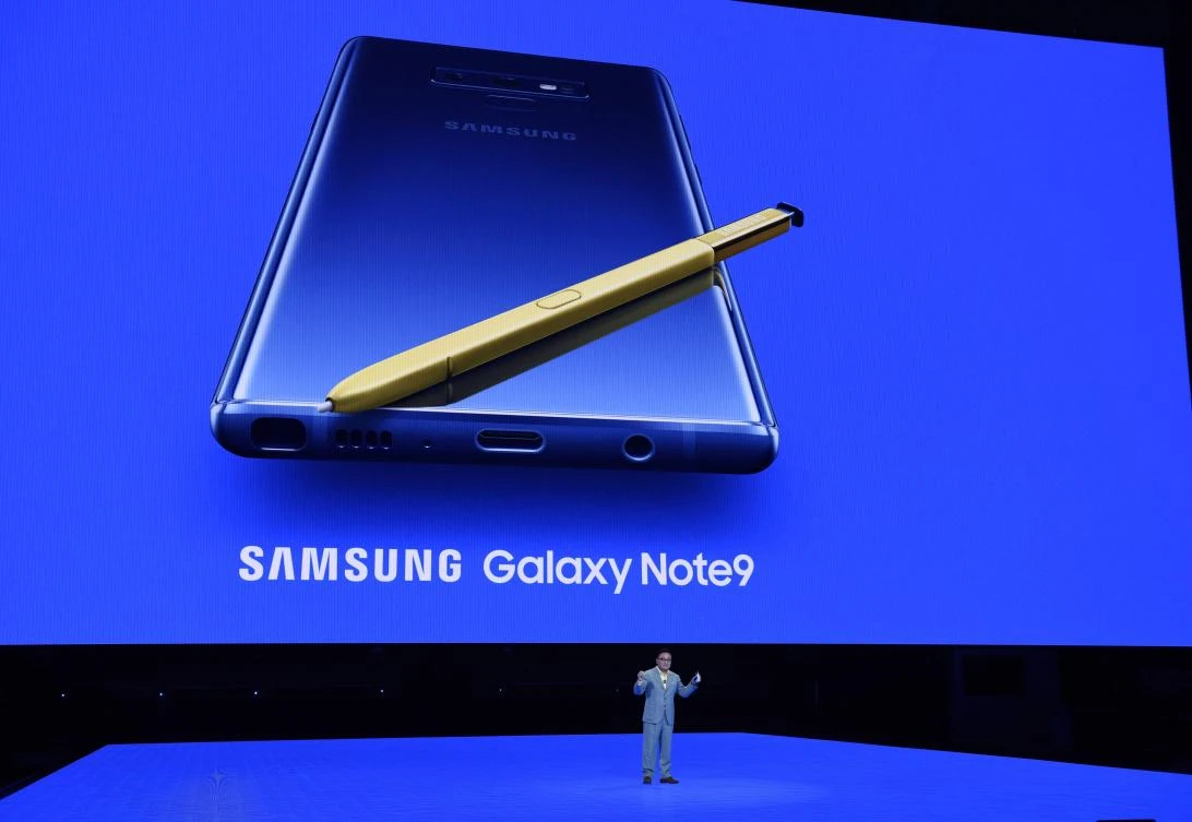 DJ Koh, president and CEO of Samsung Electronics, introduces the new Samsung Galaxy Note 9 smartphone at the Barclays Center on August 9, 2018 in the Brooklyn borough of New York City.(AFP)