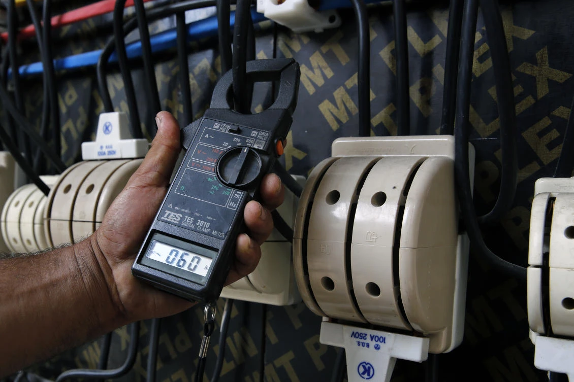A goodwill gesture over electricity sows discord in Lebanon