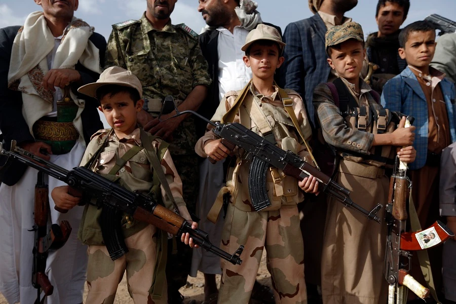 Arab Coalition: 86 child soldiers recruited by Houthis returned to families in Yemen