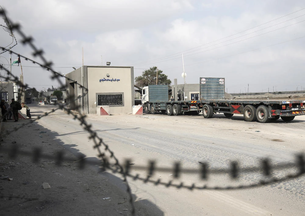 Israel to reopen Gaza goods crossing Wednesday if calm maintained