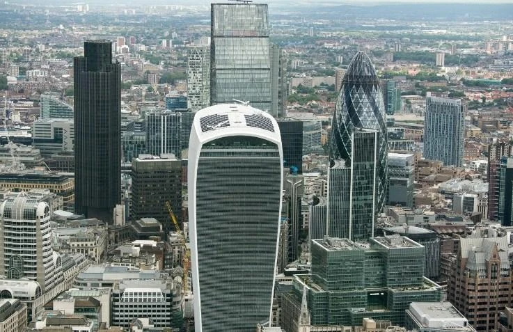 The survey showed the average income for chief executives of companies in the FTSE 100 share index was £5.7 million ($7.25 million) in their financial year ending in 2017. (AFP)