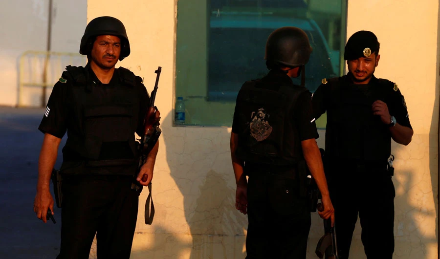 Saudi security forces wounded a man with suspected explosive vest Al-Bukayriyah. (Reuters/File)