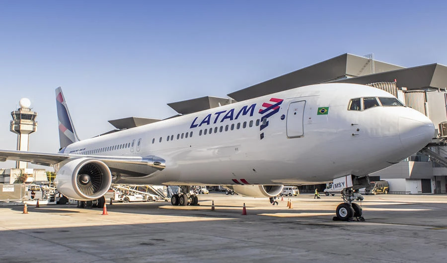 Four planes make emergency landings in Chile and Peru after bomb threats