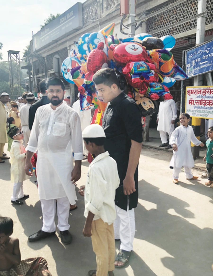 Muslims in New Delhi celebrate their first day of Eid on Wednesday. (AN photo)
