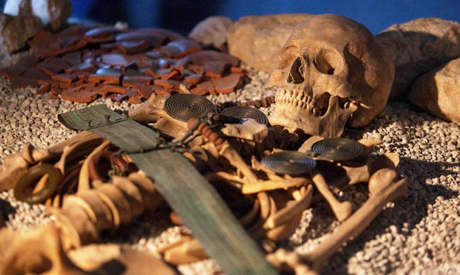 The well-preserved remains of a prehistoric miner, found in the salt mine in the year 1734, is pictured on August 16, 2018, in Hallstatt, Austria. (AFP)