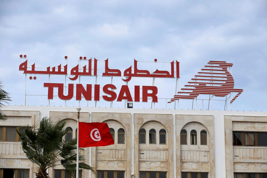 Tunisair wants government backing to lay off 1,200 workers