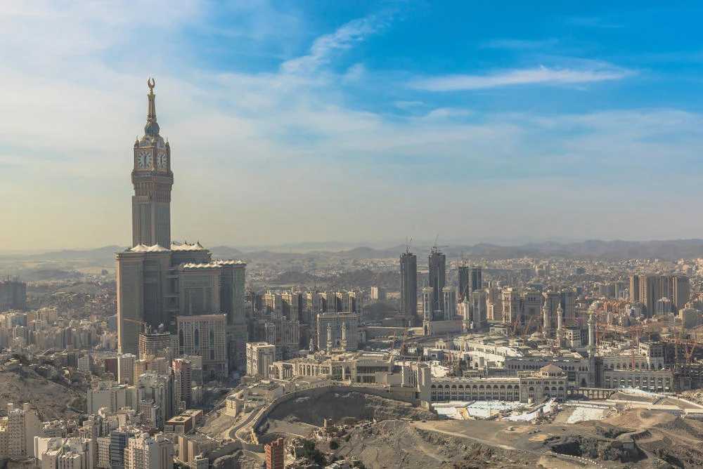 An Arab national committed suicide by throwing himself off the roof of the Grand Mosque in Makkah on Friday morning. (Shutterstock)