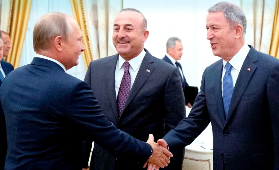 Russian, Turkish officials step up talks on Idlib crisis