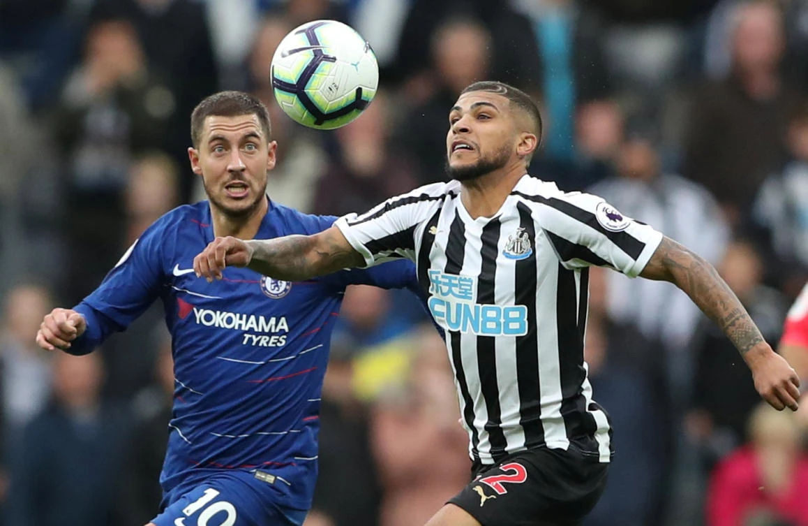 It was a hard-fought victory for Eden Hazard (L) and Chelsea at St James' Park. (AFP)