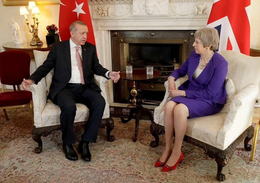 Turkish President Tayyip Erdogan and British Prime Minister Theresa May discussed bilateral economic and trade ties and investments in a telephone call. (File photo: AFP)