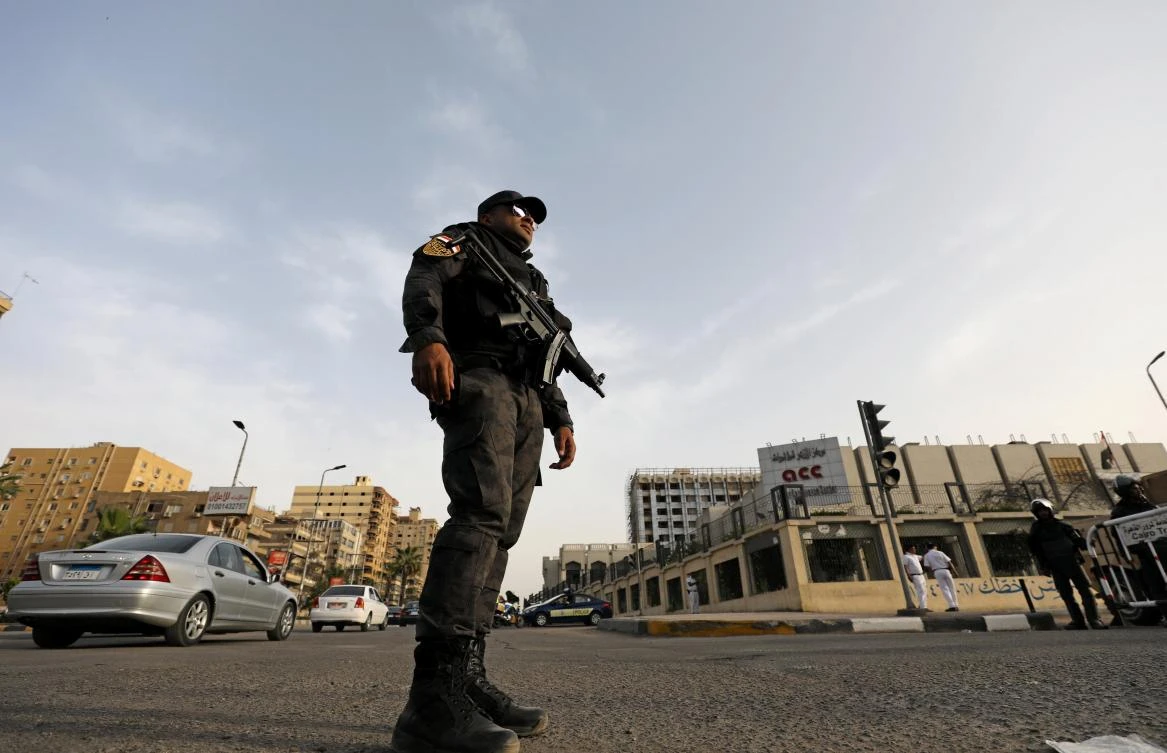 A member of the special police forces stands guard in Cairo. (File photo: Reuters)