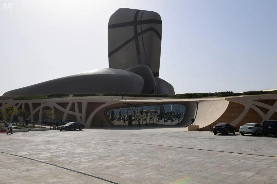 Prince Sultan praises ‘Ithra’ center for making prestigious list