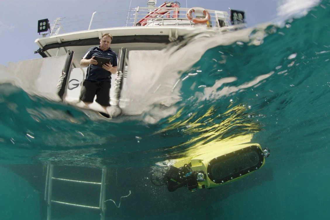 Australia unveils starfish-killing robot to protect Barrier Reef