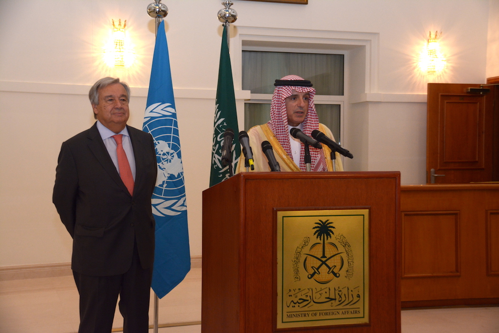Saudi Arabia's Foreign Minister Adel Al-Jubeir and UN Secretary-General Antonio Guterres hold a press conference in Jeddah. (AN Photo / Huda Bashatah)
