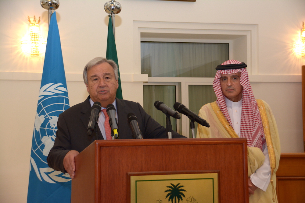 Saudi Arabia's Foreign Minister Adel Al-Jubeir and UN Secretary-General Antonio Guterres hold a press conference in Jeddah. (AN Photo / Huda Bashatah)