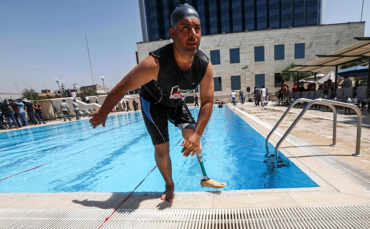 Iraqi amputees take the plunge to forget horrors of Daesh