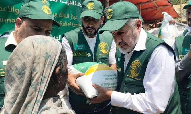 KSRelief donated around $400,000 worth medical aid for Rohingya refugees in the relief camps in Cox’s Bazar, Bangladesh. (IOM)