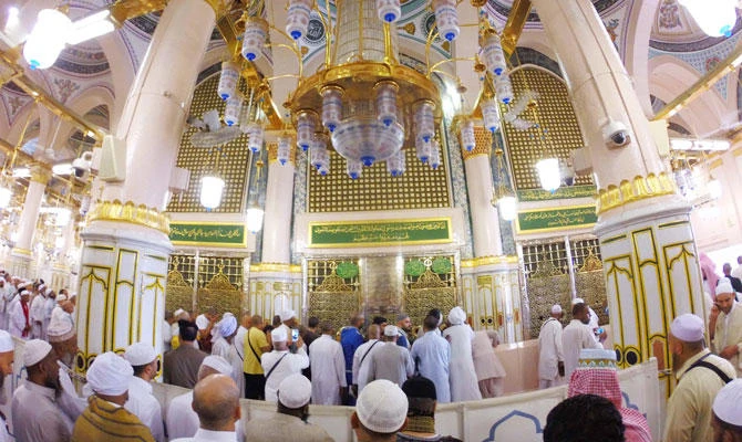 The Prophet’s tomb can be visited by entering Al-Salam Door. (SPA)